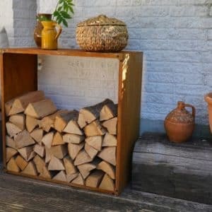 Holzlager Dokka | Großes 80×80 cm Brennholzregal in Rost-Optik