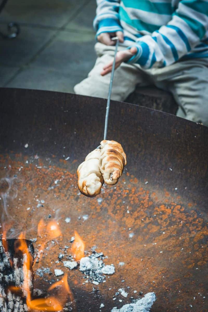 Lagerfeuerspieß aus Edelstahl | 96 cm für sicheres Rösten am Feuer