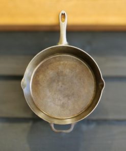 PitmasterX Skillet 12 Zoll – Gusseisenpfanne für Grill & Feuer