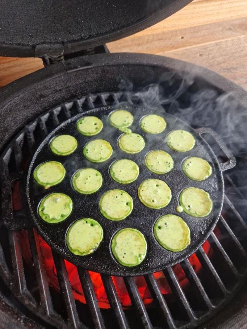 Gusseisen-Poffertjes-Pfanne | 19 Mulden für Grill & Feuer