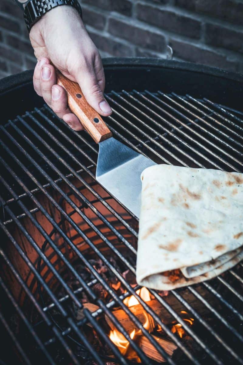Grillspachtel aus Edelstahl | Burger & Grillgut sicher wenden