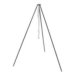 Robustes Dreibein-Stativ aus Stahl für Dutch Oven & Kessel. Höhenverstellbar mit Kette und Haken – ideal für Lagerfeuer & Outdoor Cooking.