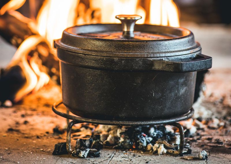BBQ-Topf aus Gusseisen | Kasserolle für Grill, Feuer & Herd