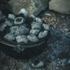Dutch Oven aus Gusseisen | Feuertopf für Grill & offenes Feuer