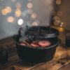 Dutch Oven aus Gusseisen | Feuertopf für Grill & offenes Feuer